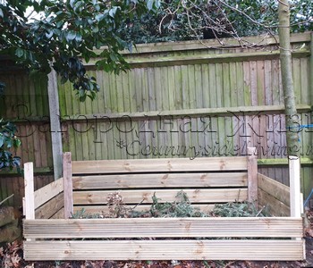 Мой новый деревянный компостер, построенный мужем в укромном уголке сада