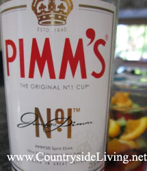 Pimm's the original №1 cup. Этот напиток лежит в основе коктейля Пиммс с фруктам Pimm's the original №1 cup. Этот напиток лежит в основе коктейля Пиммс с фруктами и лимонадом